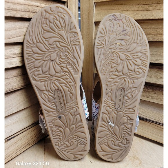 Comfortiva Calina White Multi Thong Wedge Sandal Women's Sleek Adj Strap 10W - Picture 10 of 10